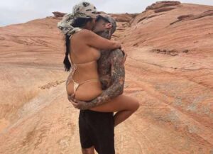 Kourtney Kardashian & Travis Barker Passionately Kiss In The Desert (Image: Instagram)