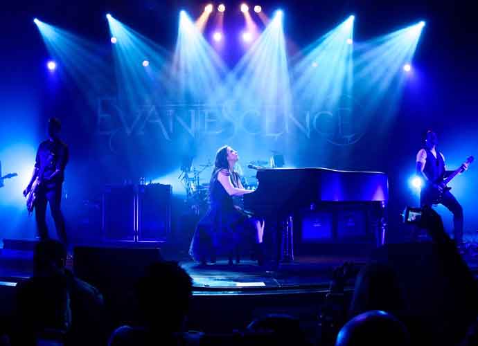 Evanescence perform in LA (Image: Wikimedia)