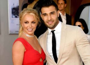 HOLLYWOOD, CALIFORNIA - JULY 22: Britney Spears (L) and Sam Asghari arrive at the premiere of Sony Pictures' "One Upon A Time...In Hollywood" at the Chinese Theatre on July 22, 2019 in Hollywood, California. (Photo by Kevin Winter/Getty Images)