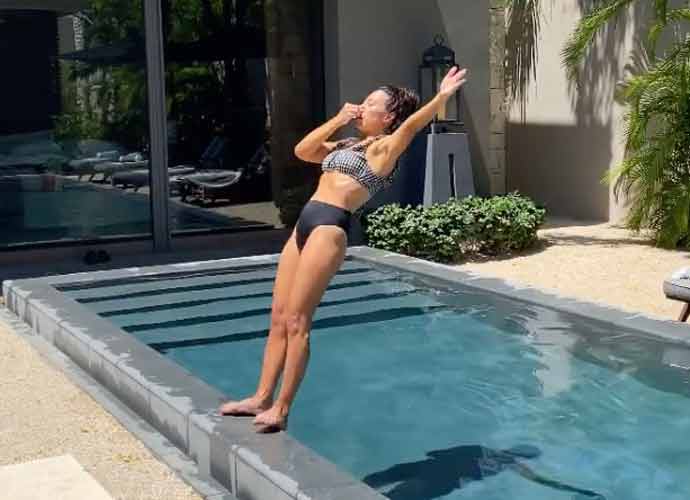 Joanna Gaines shows off sexy bikini in Mexico (Image: Instagram)