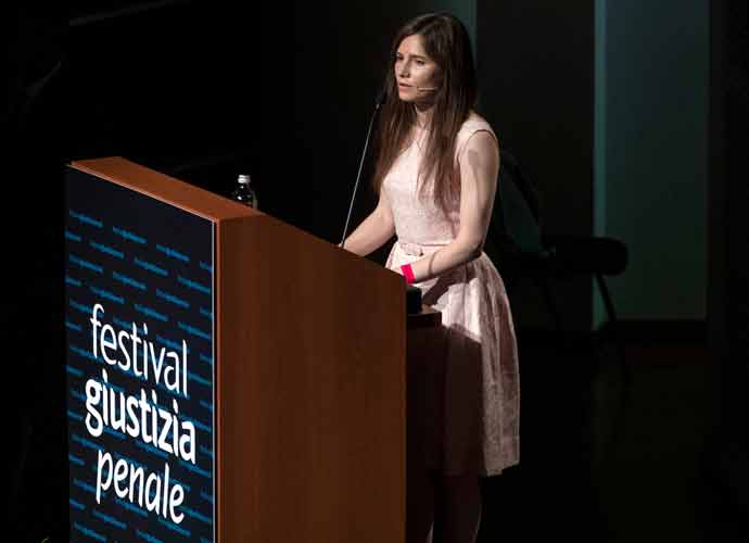 MODENA, ITALY - JUNE 15: American journalist Amanda Knox delivers a speech during a panel session entitled 'Trial by Media' during the first edition of the Criminal Justice Festival, an event organised by The Italy Innocence Project and the local association of barristers, on June 15, 2019 in Modena, Italy. The Italy Innocence Project focuses on the issues relating to wrongful convictions and miscarriages of justice in Italy. Guest speaker Amanda Knox makes her first visit back to Italy since she was wrongly convicted of murdering British student Meredith Kercher. Knox spent four years in prison following her conviction for the murder of her flatmate in 2007 and was definitively acquitted by the Italian Supreme Court of Cassation. (Photo by Emanuele Cremaschi/Getty Images)