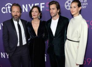 NEW YORK, NEW YORK - SEPTEMBER 29: (L-R) Peter Sarsgaard, Maggie Gyllenhaal, Jake Gyllenhaal and Jeanne Cadieu attend the premiere of "The Lost Daughter" during the 59th New York Film Festival at Alice Tully Hall, Lincoln Center on September 29, 2021 in New York City. (Photo by Jamie McCarthy/Getty Images)
