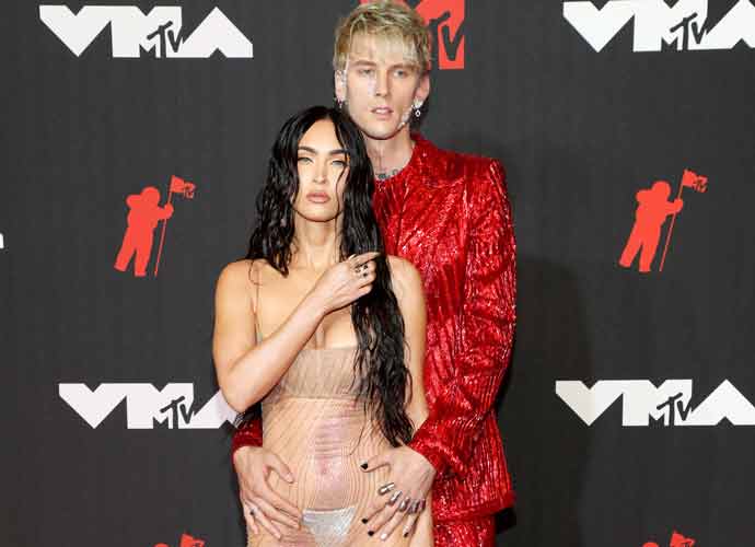 NEW YORK, NEW YORK - SEPTEMBER 12: (L-R) Megan Fox and Machine Gun Kelly attend the 2021 MTV Video Music Awards at Barclays Center on September 12, 2021 in the Brooklyn borough of New York City. (Photo by Kevin Mazur/MTV VMAs 2021/Getty Images for MTV/ ViacomCBS)