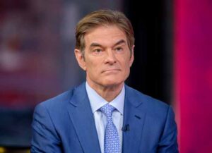 NEW YORK, NEW YORK - MARCH 09: Dr. Oz visits "Outnumbered Overtime with Harris Faulkner" at Fox News Channel Studios on March 09, 2020 in New York City. (Photo by Roy Rochlin/Getty Images)