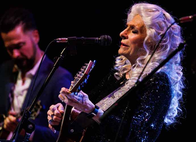 Judy Collins performs at Town Hall in New York City (Photo: Sachyn Mital)