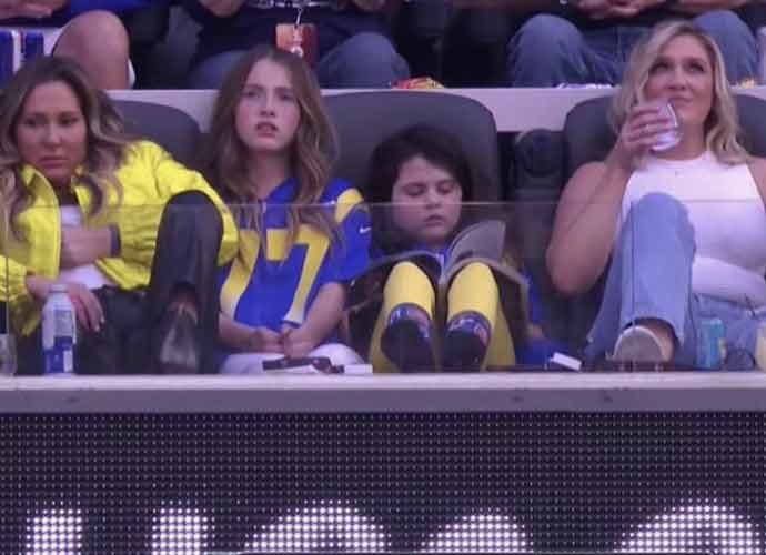 Rams' Andrew Whitworth Reacts To Viral Image Of Daughter Katherine Reading In Super Bowl Stands (Image: Twitter)