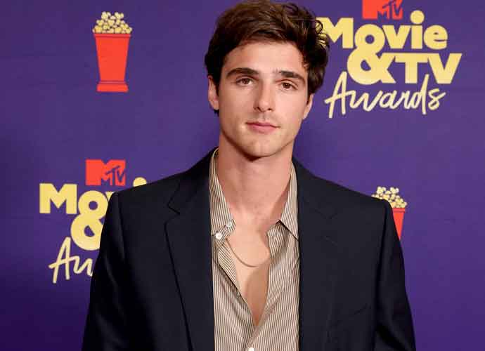 LOS ANGELES, CALIFORNIA - MAY 16: Jacob Elordi poses backstage during the 2021 MTV Movie & TV Awards at the Hollywood Palladium on May 16, 2021 in Los Angeles, California. (Photo by Kevin Winter/2021 MTV Movie and TV Awards/Getty Images for MTV/ViacomCBS)