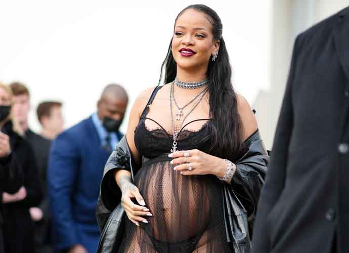 Rihanna Performing For Super Bowl Halftime Show