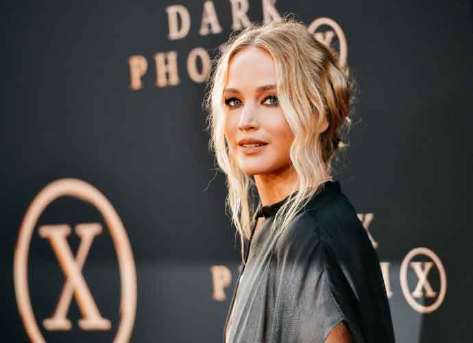 HOLLYWOOD, CALIFORNIA - JUNE 04: (EDITORS NOTE: Image has been processed using digital filters) Jennifer Lawrence attends the premiere of 20th Century Fox's 