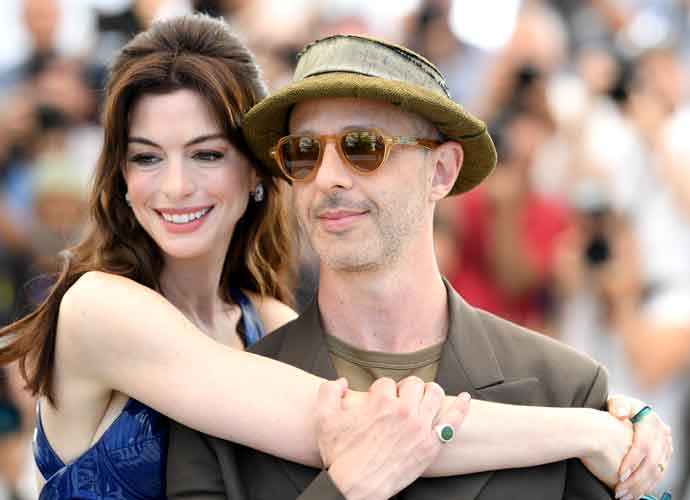CANNES, FRANCE - MAY 20: Anne Hathaway and Jeremy Strong attend the photocall for 