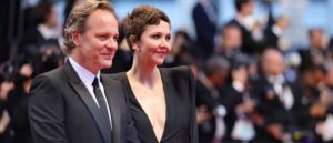 CANNES, FRANCE - MAY 23: Peter Sarsgaard and Maggie Gyllenhaal attend the screening of "Crimes Of The Future" during the 75th annual Cannes film festival at Palais des Festivals on May 23, 2022 in Cannes, France. (Photo by Andreas Rentz/Getty Images)