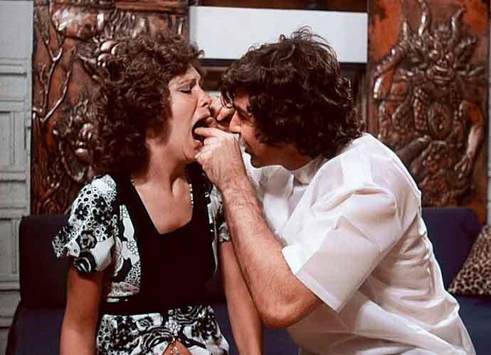 Linda Lovelace & Harry Reems in 'Deep Throat' (Image Damiano Productions)