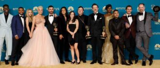 LOS ANGELES, CALIFORNIA - SEPTEMBER 12: Cast and Crew of "Ted Lasso", winners of Outstanding Comed Series, pose in the press room during the 74th Primetime Emmys at Microsoft Theater on September 12, 2022 in Los Angeles, California. (Photo by Frazer Harrison/Getty Images)