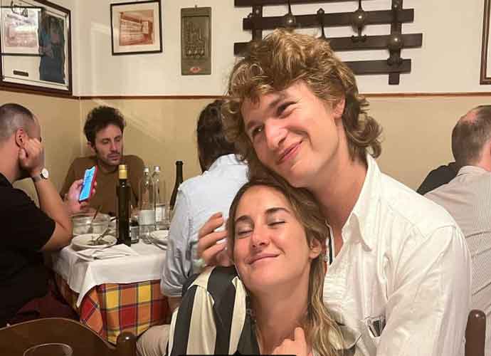 Ansel Elgort & Shailene Woodley cuddle up in Italy (Image: Instagram)