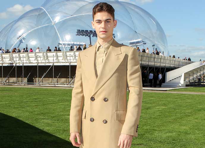 LONDON, ENGLAND - OCTOBER 11: Hero Fiennes-Tiffin attends the Alexander McQueen SS23 Womenswear show at the Old Royal Naval College on October 11, 2022 in Greenwich, England. (Photo by David M. Benett/Dave Benett/Getty Images for Alexander McQueen)