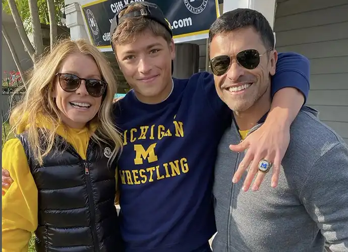 Kelly Ripa & Mark Consuelos support their son Joaquin at his college wrestling championship (Image: Instagram)