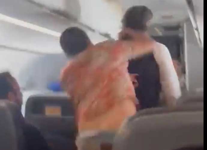Passenger hits flight attendant in the head on flight to Los Angeles (Image: Twitter)