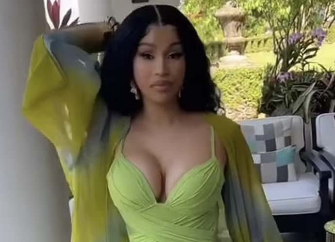 Cardi B shows off post-baby body in Jamaica (Image: Instagram)