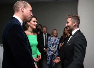 BOSTON, MASSACHUSETTS - DECEMBER 02: (L-R) Prince William, Prince of Wales, Catherine, Princess of Wales and David Beckham attend The Earthshot Prize 2022 at MGM Music Hall at Fenway on December 02, 2022 in Boston, Massachusetts. (Photo by Ian Vogler-Pool/Getty Images)