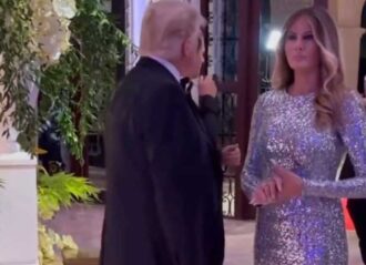 Melania Trump looks disgusted after holding Trump's sweaty Hand at Mar-a-Lago party (Image: Twitter)