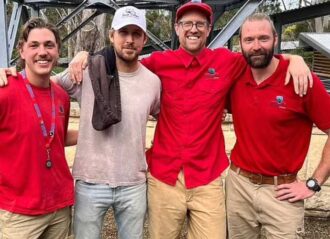 Ryan Gosling poses with staff at Scenic World in Blue Mountains, Australia (Image: Instagram)