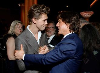 BEVERLY HILLS, CALIFORNIA - FEBRUARY 13: (L-R) Austin Butler and Tom Cruise attend the 95th Annual Oscars Nominees Luncheon at The Beverly Hilton on February 13, 2023 in Beverly Hills, California. (Photo by Frazer Harrison/Getty Images)