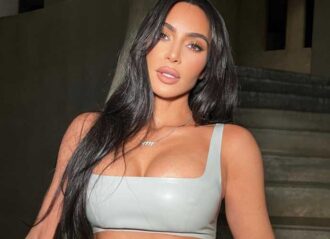 Kim Kardashian shows off her abs in latest photo (Image: Instagram)