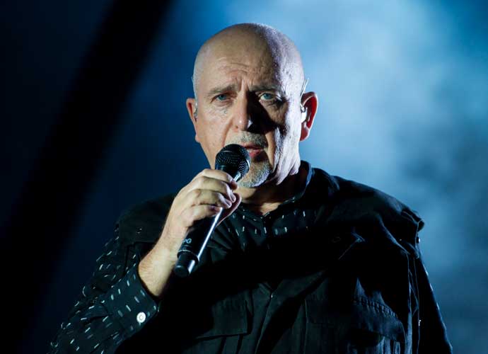 GENEVA, SWITZERLAND - OCTOBER 08: Peter Gabriel performs during his 'So' Back To Front tour at the Arena on October 8, 2013 in Geneva, Switzerland. (Photo by The Image Gate/Getty Images)