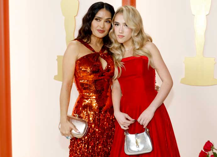 HOLLYWOOD, CALIFORNIA - MARCH 12: (L-R) Salma Hayek and Valentina Paloma Pinault attend the 95th Annual Academy Awards on March 12, 2023 in Hollywood, California. (Photo by Mike Coppola/Getty Images)