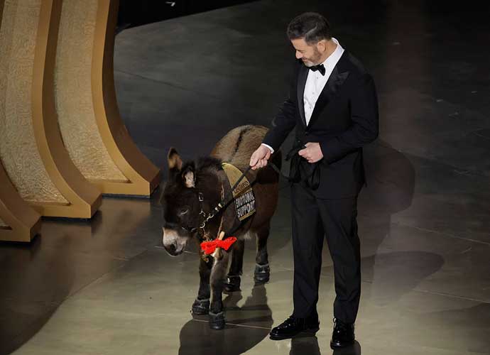 Jimmy Kimmel with Jenny the Donkey at the Oscars (Image: Instagram)