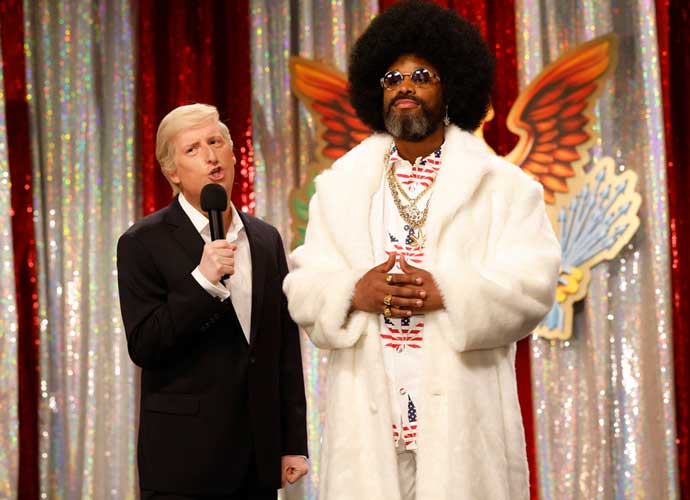 SATURDAY NIGHT LIVE -- “Quinta Brunson, Lil Yachty” Episode 1842 -- Pictured: (l-r) James Austin Johnson as Donald Trump and Devon Walker as Afroman during the “Trump Indictment” Cold Open on Saturday, April 1, 2023 -- (Photo by: Will Heath/NBC)