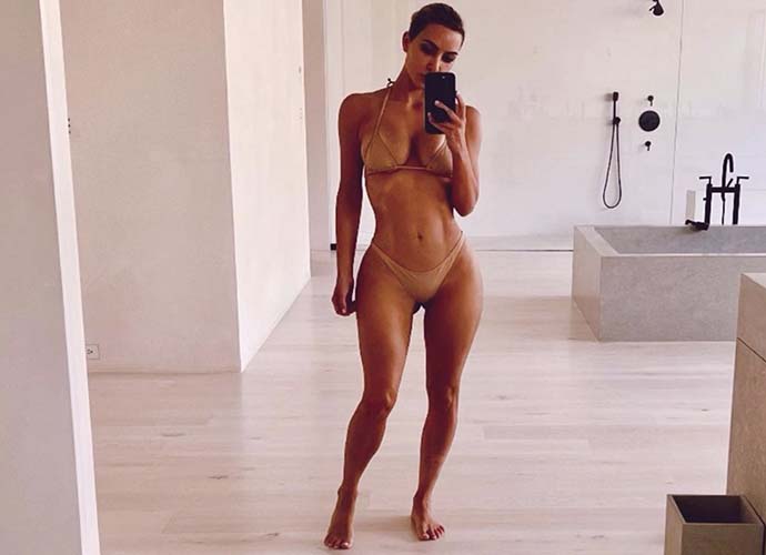 Kim Kardashian sports bikini in new selfie (Image: Instagram)