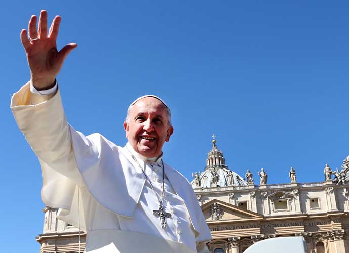 Pope Francis Tells 100 Comedians At The Vatican: ‘It’s OK To Laugh At God’