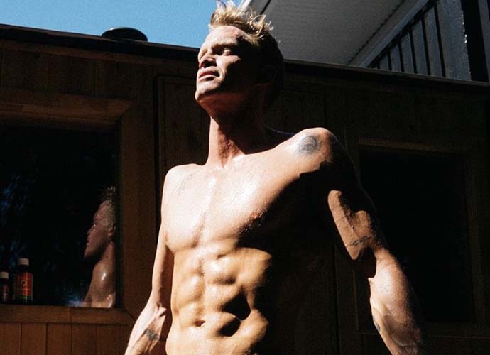 Cody Simpson shows off speedo – and abs (Image: Instagram)