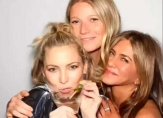 Jennifer Aniston, Gwyneth Paltrow & Kate Hudson pose together (Image: Instagram)