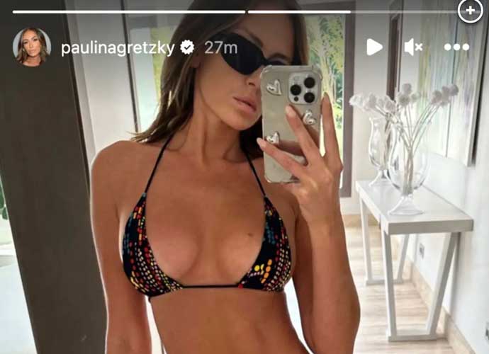 Paulina Gretsky shares a bikini selfie (Image: Instagram)