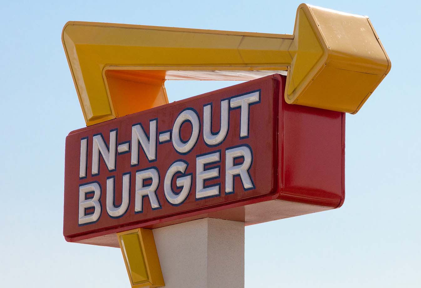 In-N-Out Burger sign in Los Angeles (Image: Wikimedia)