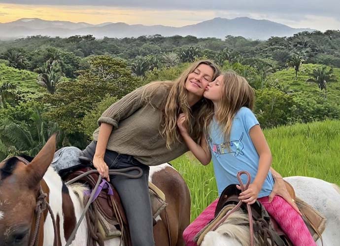 Gisele Bündchen with daughter Vivian horseback riding in Costa Rica (Image: Instagram)