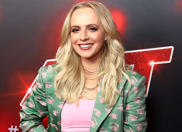 VIDEO EXCLUSIVE: Madilyn Bailey Answers Fan Questions, Pt. 2: Her Dream Music Video & Her Inspiration