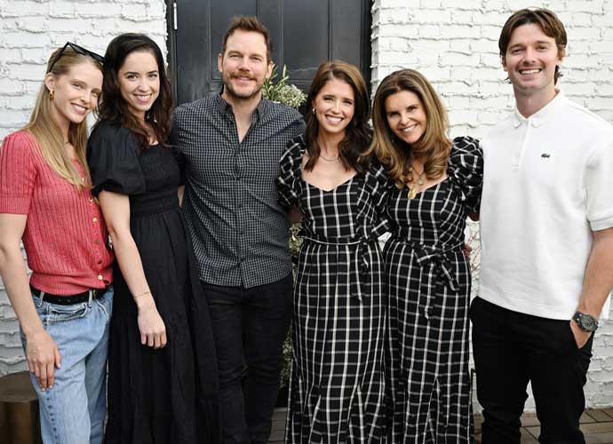 PACIFIC PALISADES, CALIFORNIA - NOVEMBER 04: (L-R) Abby Champion, Christina Schwarzenegger, Chris Pratt, Katherine Schwarzenegger, Maria Shriver and Patrick Schwarzenegger attend Cleobella x Katherine Schwarzenegger event at The Coast Lounge at Palisades Villages on November 04, 2023 in Pacific Palisades, California. (Photo by Michael Kovac/Getty Images for Cleobella x Katherine Schwarzenegger)