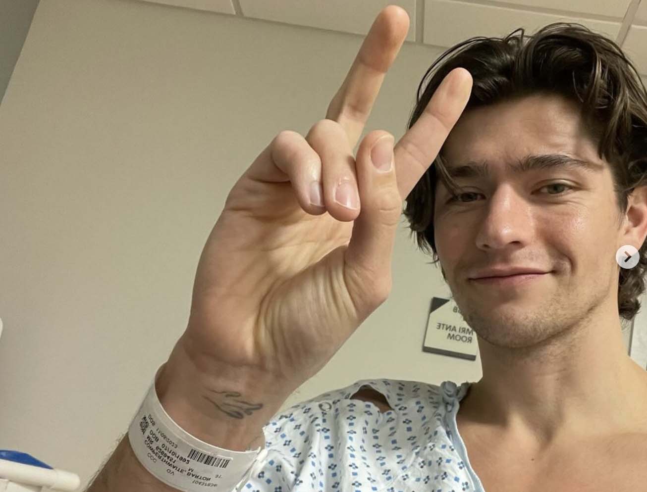 Barton Cowperthwaite in the hospital (Image: Instagram)