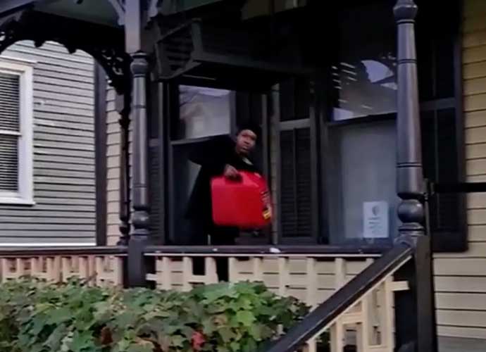 Woman tries to set fire to MLK Jr.'s home (Image: YouTube)