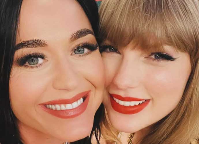 Katy Perry & Taylor Swift take selfie at Eras Tour in Sydney (Image: Instagram)