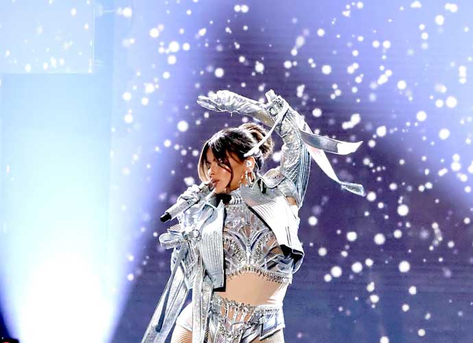 Nelly Furtado Performs In Stunning Silver Outfit At The JUNO Awards