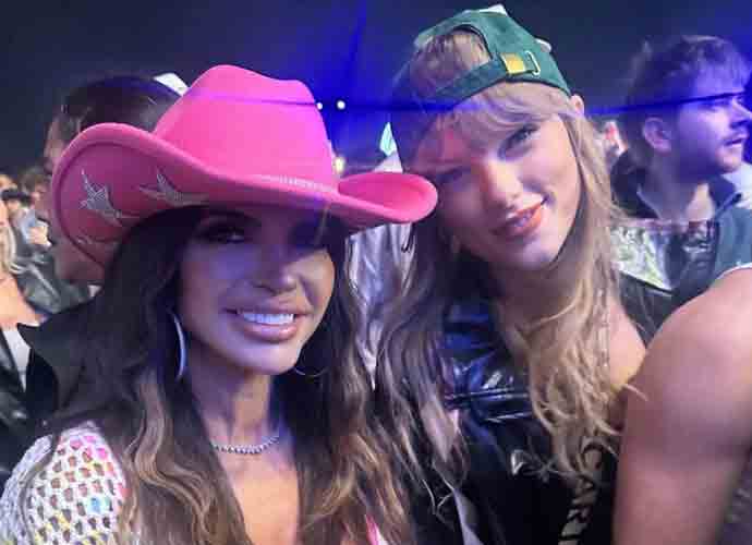Taylor Swift & Teresa Giudice ay Coachella (Image: Instagram)