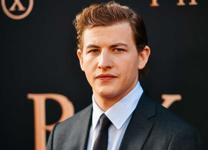 HOLLYWOOD, CALIFORNIA - JUNE 04: (EDITORS NOTE: Image has been processed using digital filters) Tye Sheridan attends the premiere of 20th Century Fox's 