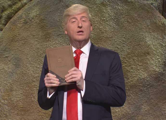 Saturday Night Live's James Austin Johnson mocks Trump's Bible sale (Image: NBC)