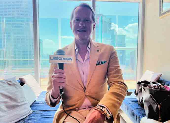 VIDEO EXCLUSIVE: Carson Kressley Reveals His Top Travel Tips