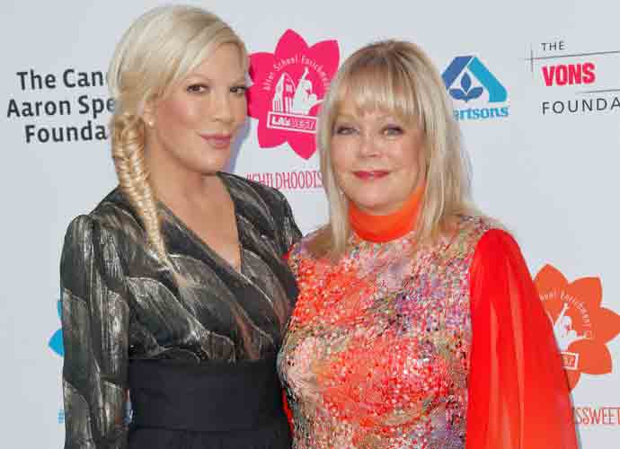 LOS ANGELES, CA - JUNE 27: Tori Spelling and Candy Spelling attend LA's Best annual family dinner 2015 at Skirball Cultural Center on June 27, 2015 in Los Angeles, California. (Photo by Tibrina Hobson/Getty Images)