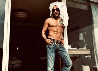 Lenny Kravitz poses shirtless in Cannes, France (Image: Instagram)